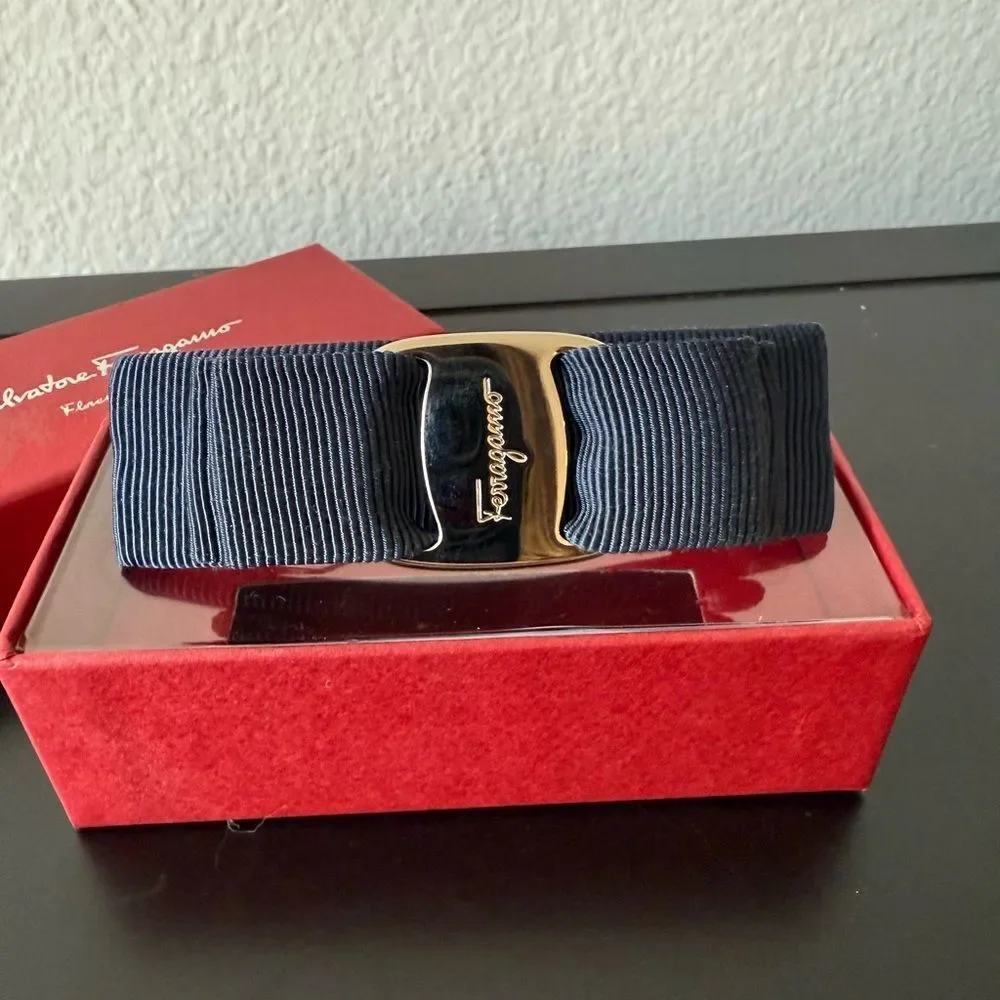 Salvatore Ferragamo  Vara Bow Clip in Navy and Silver